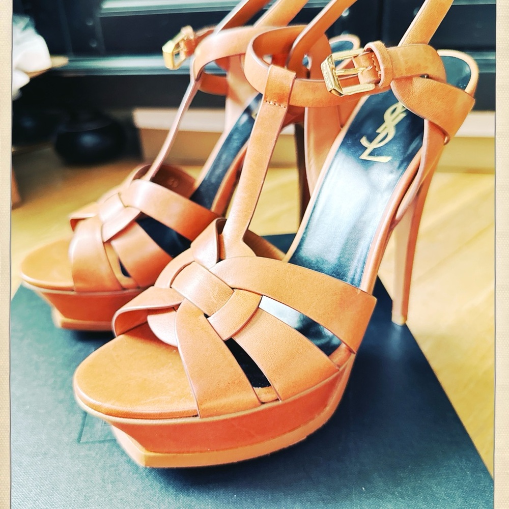 Gorgeous Yves Saint Laurent Women's Brown Platform Heels 💎